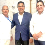 El Alcalde Municipal y el Director Regional visitan al Ministro de Deportes Kelvin Cruz en su despacho.